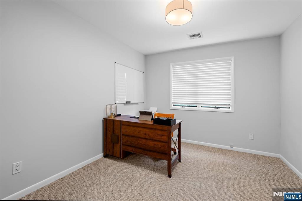 555 Riverside Avenue 12 Property Photo 17
