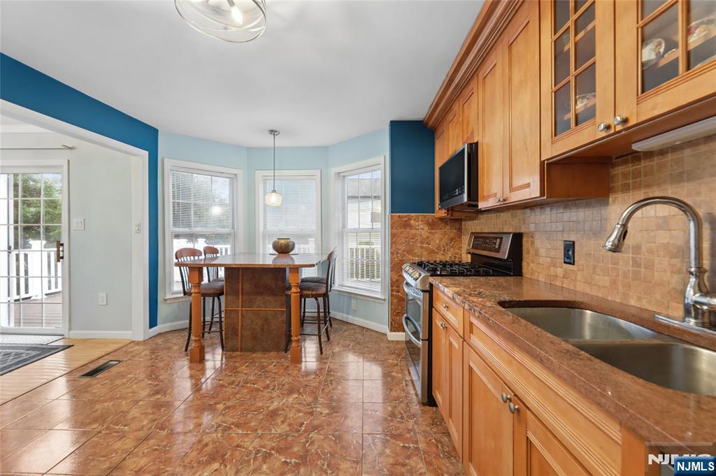 127 Clark Avenue Property Photo 8