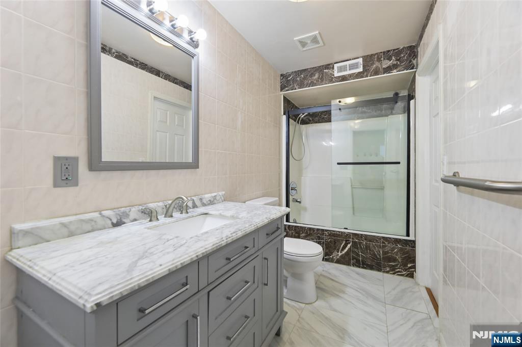 127 Clark Avenue Property Photo 16