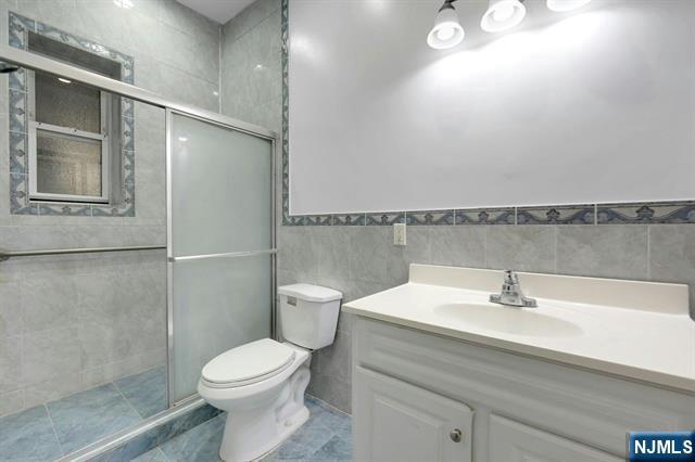 300 49th Street Property Photo 5