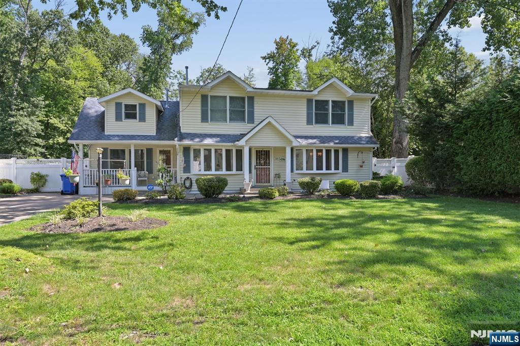 95 Knollwood Drive Property Photo 1
