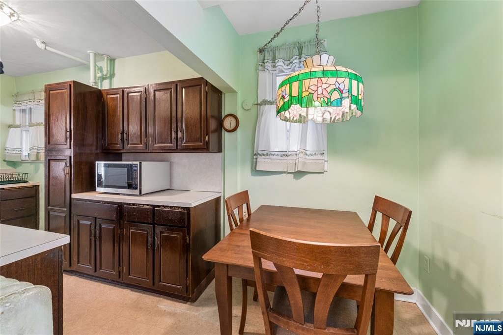 30 Bremond Street Property Photo 9