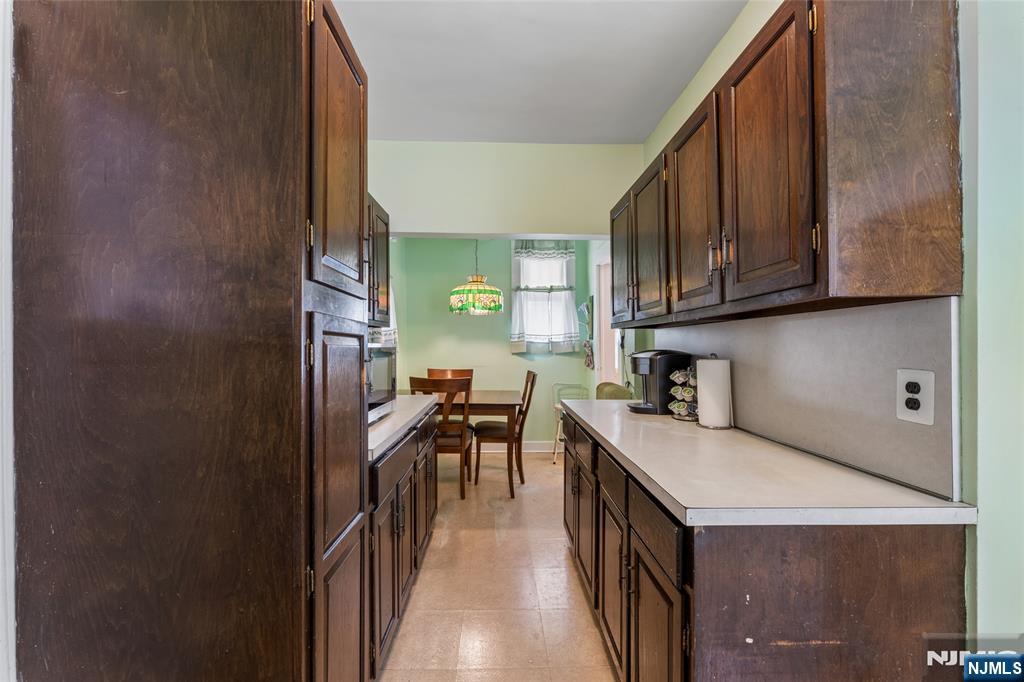 30 Bremond Street Property Photo 12