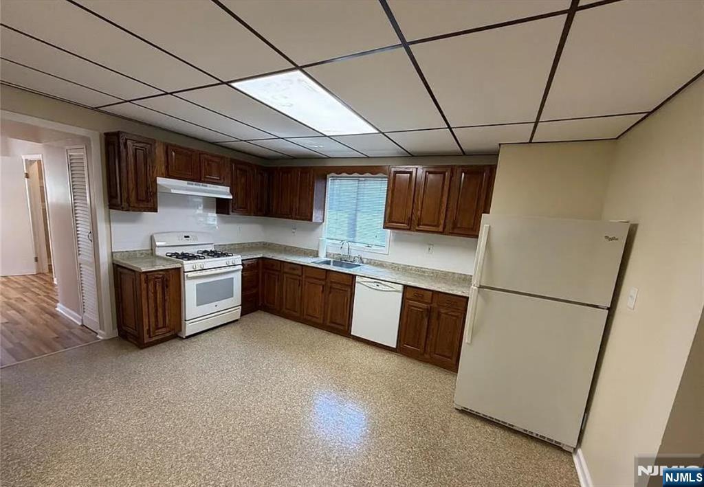 832 Paterson Avenue Property Photo 3