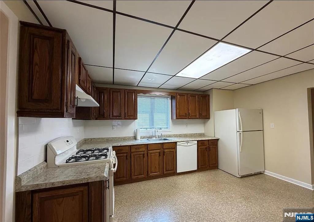 832 Paterson Avenue Property Photo 4