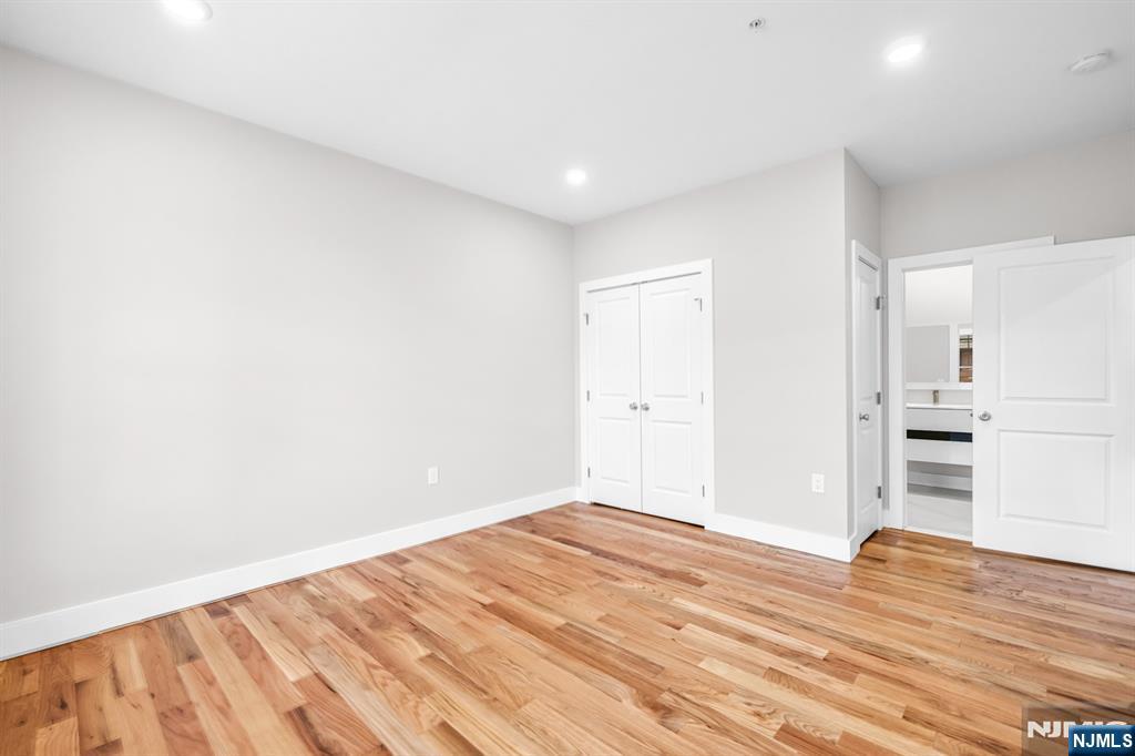 66 Mount Prospect Avenue 15 Property Photo 5