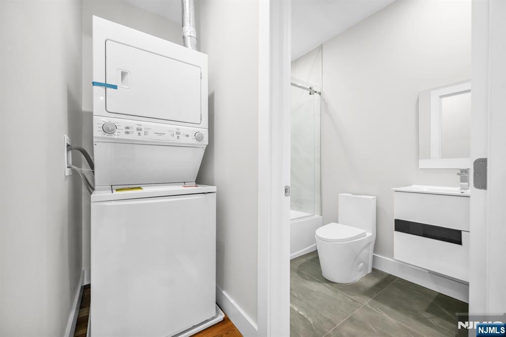 66 Mount Prospect Avenue 15 Property Photo 8