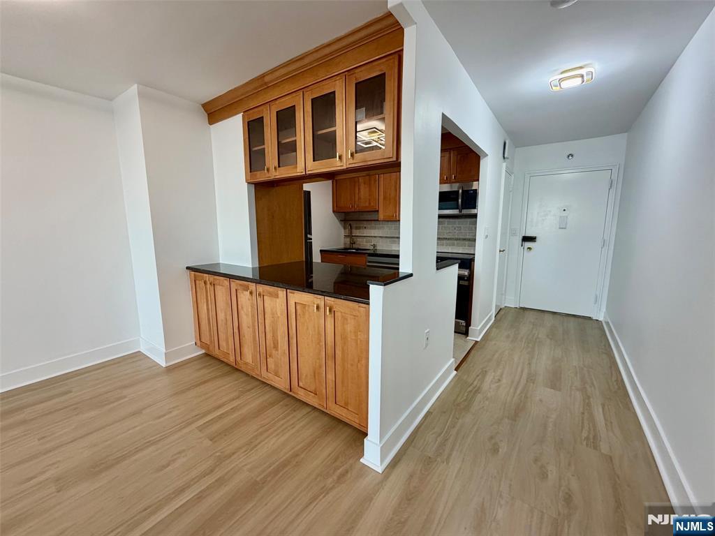 770 Anderson Avenue 14c Property Photo 6