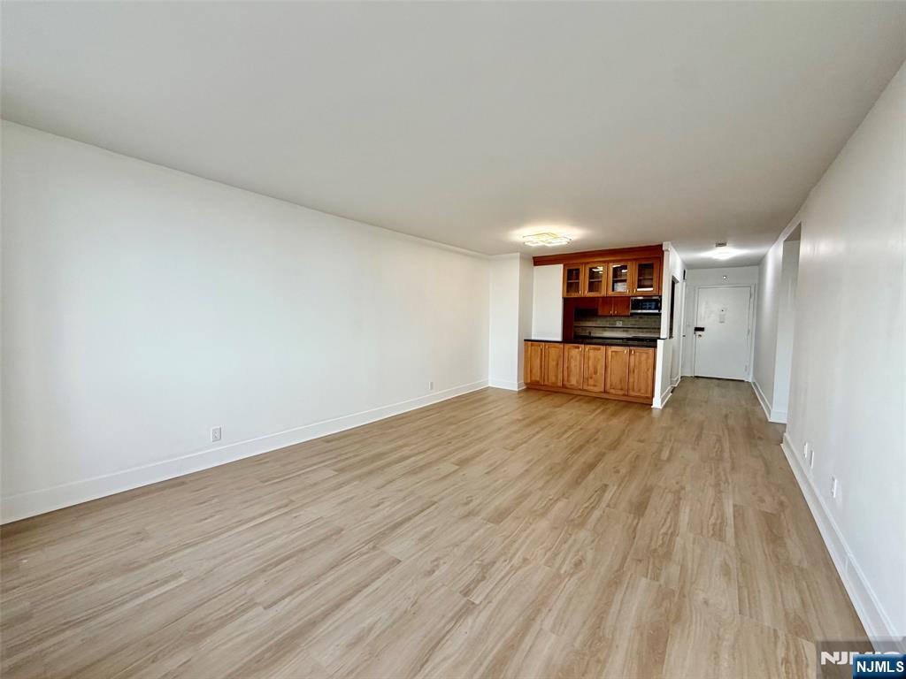 770 Anderson Avenue 14c Property Photo 9