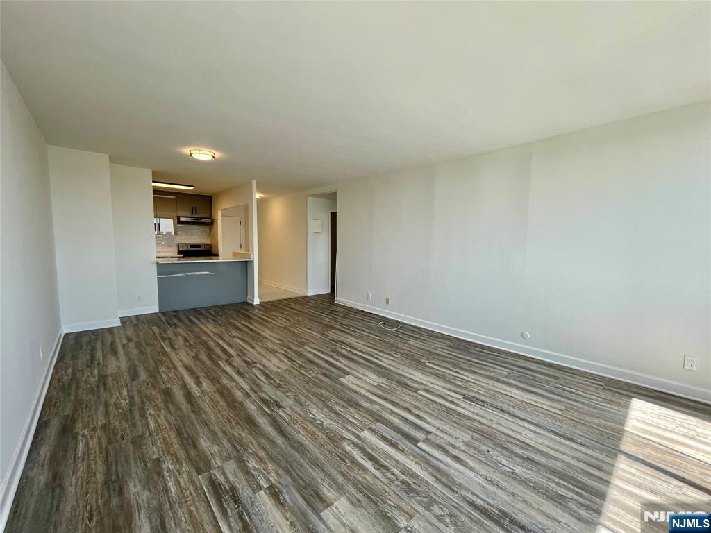 770 Anderson Avenue 9c Property Photo 5