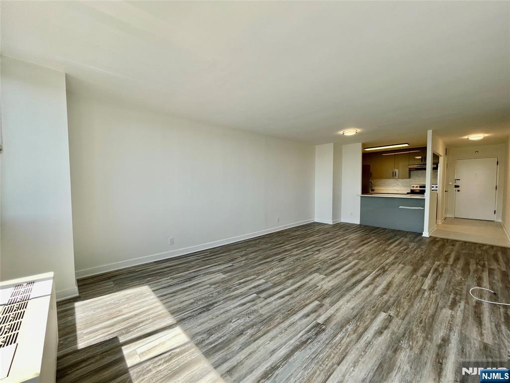 770 Anderson Avenue 9c Property Photo 6