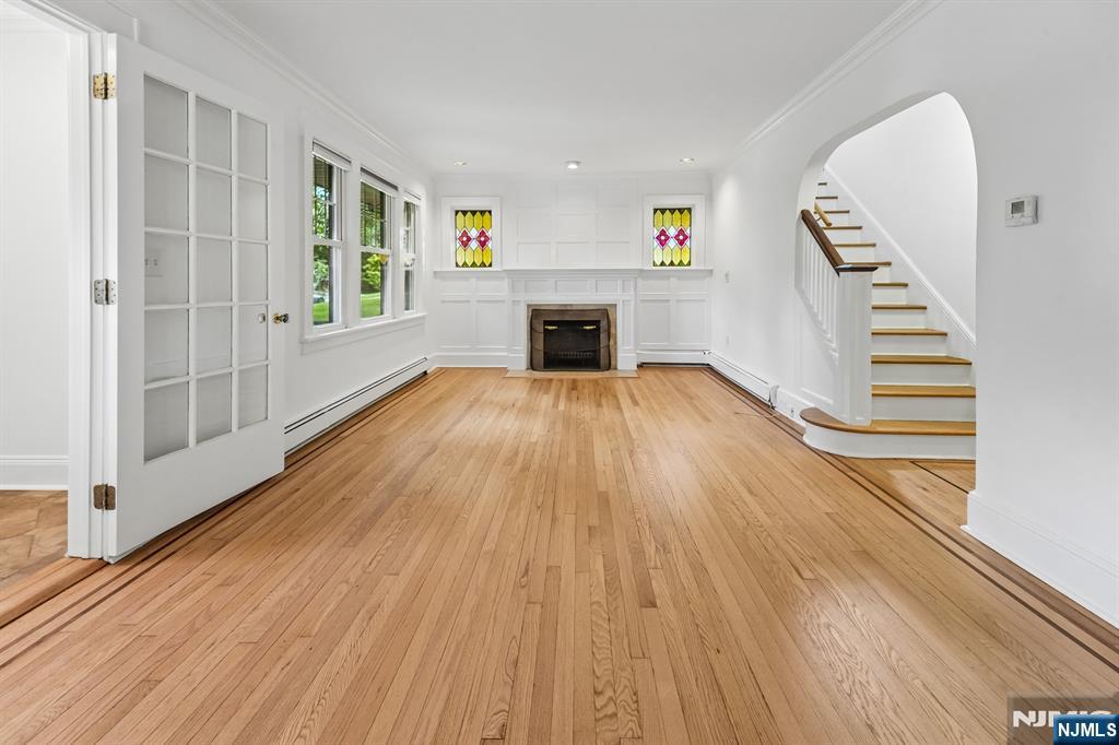 8 Laurel Avenue Property Photo 3