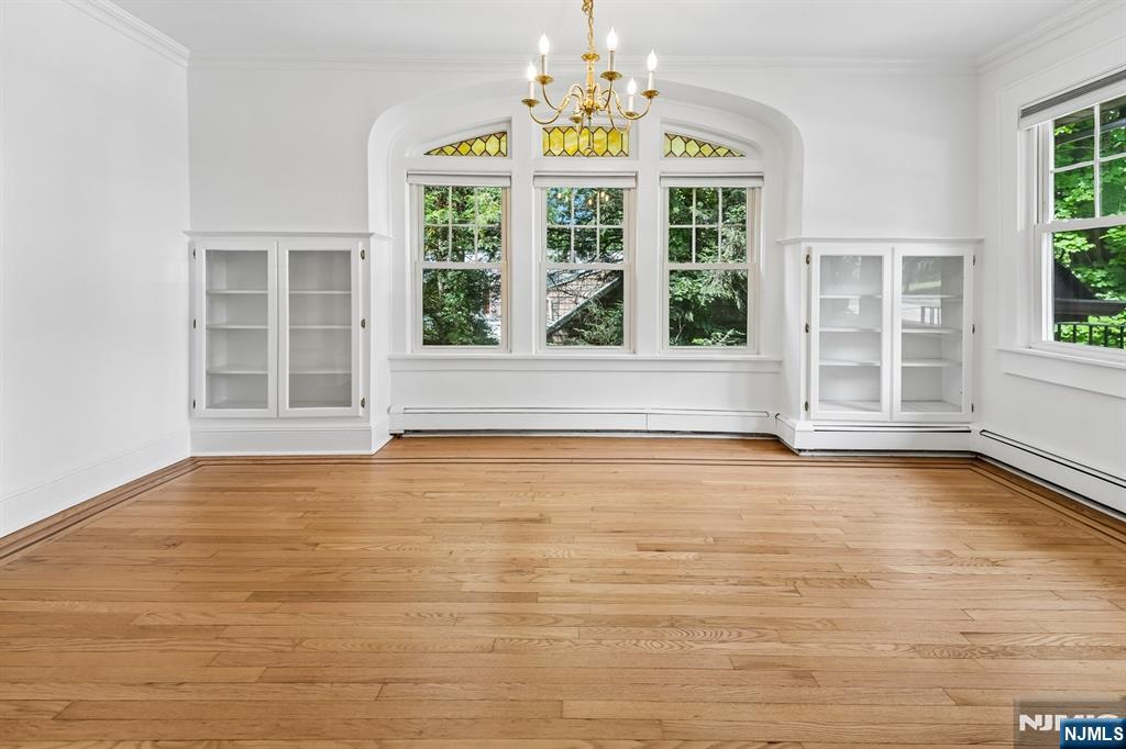 8 Laurel Avenue Property Photo 5