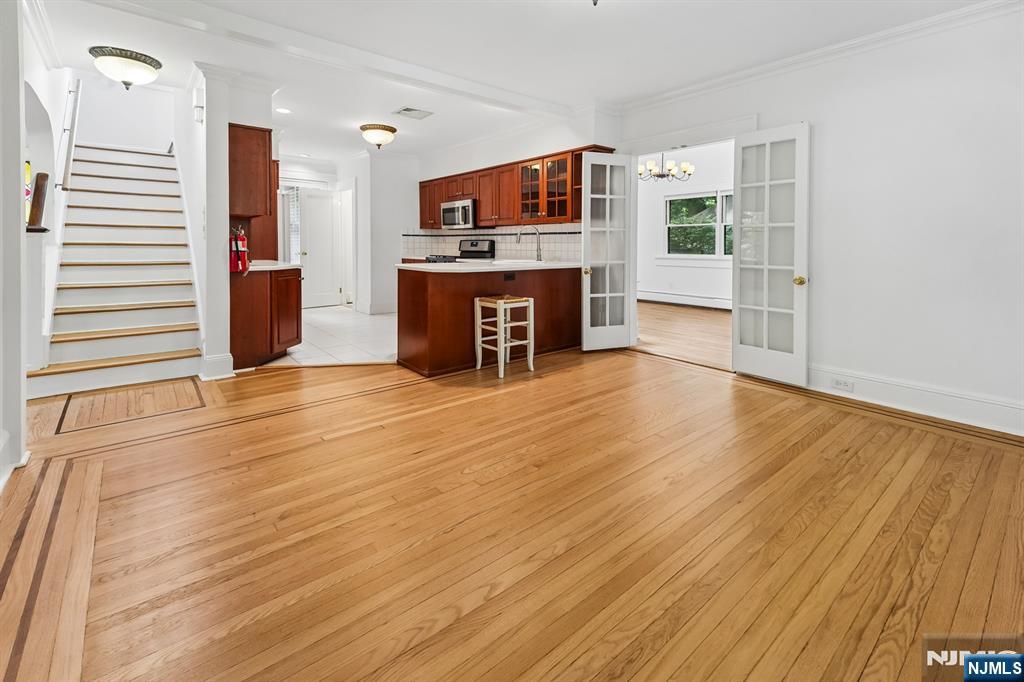 8 Laurel Avenue Property Photo 9