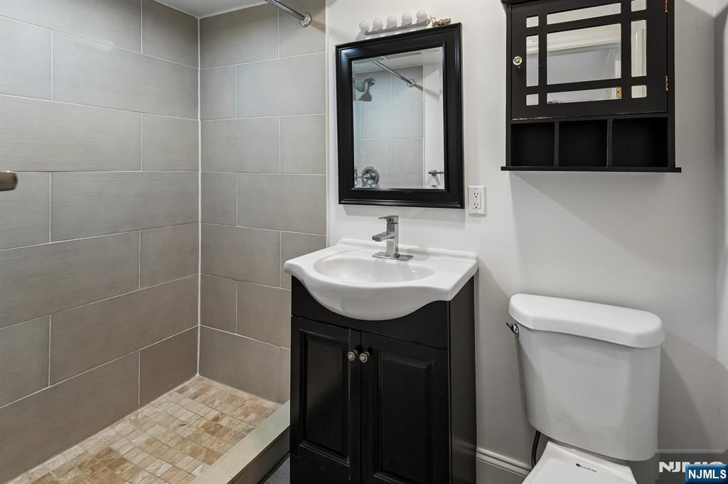 8 Laurel Avenue Property Photo 13