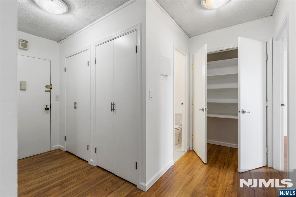 7855 Boulevard East 27h Property Photo 8