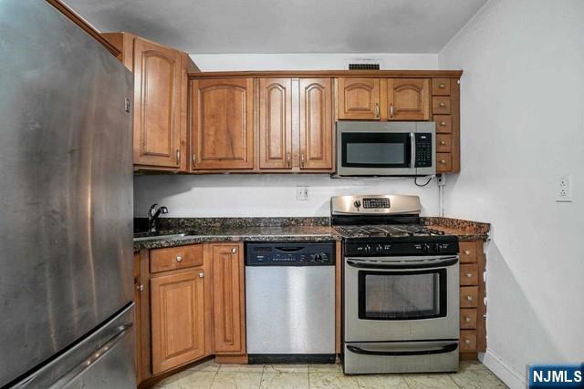 2100 Linwood Avenue 15p Property Photo 5