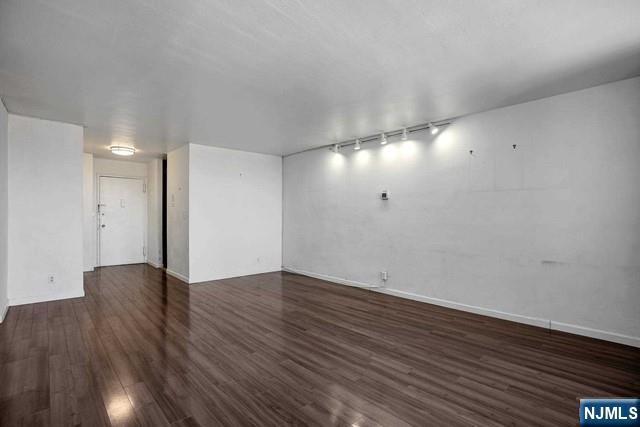 2100 Linwood Avenue 15p Property Photo 12