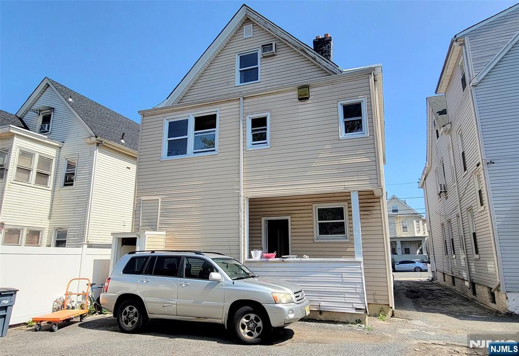 78 Van Buren Street Property Photo 3