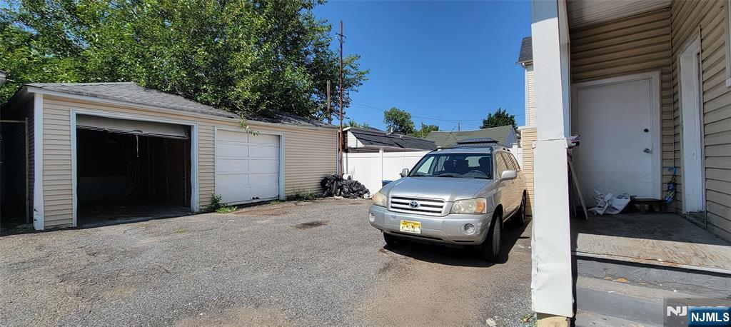 78 Van Buren Street Property Photo 4