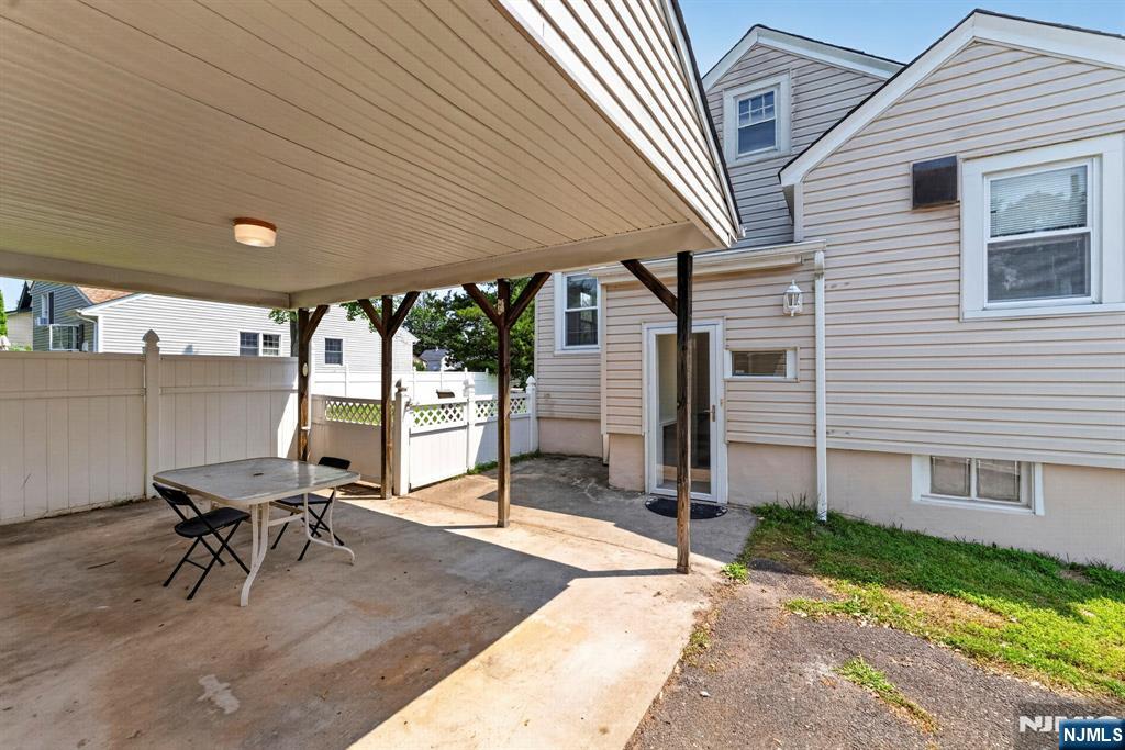188 Lafayette Avenue Property Photo 27