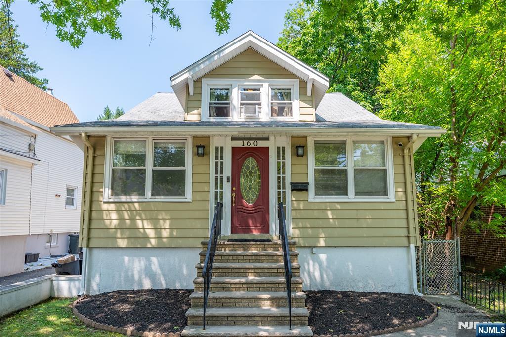 160 Mt Vernon Street Property Photo 2