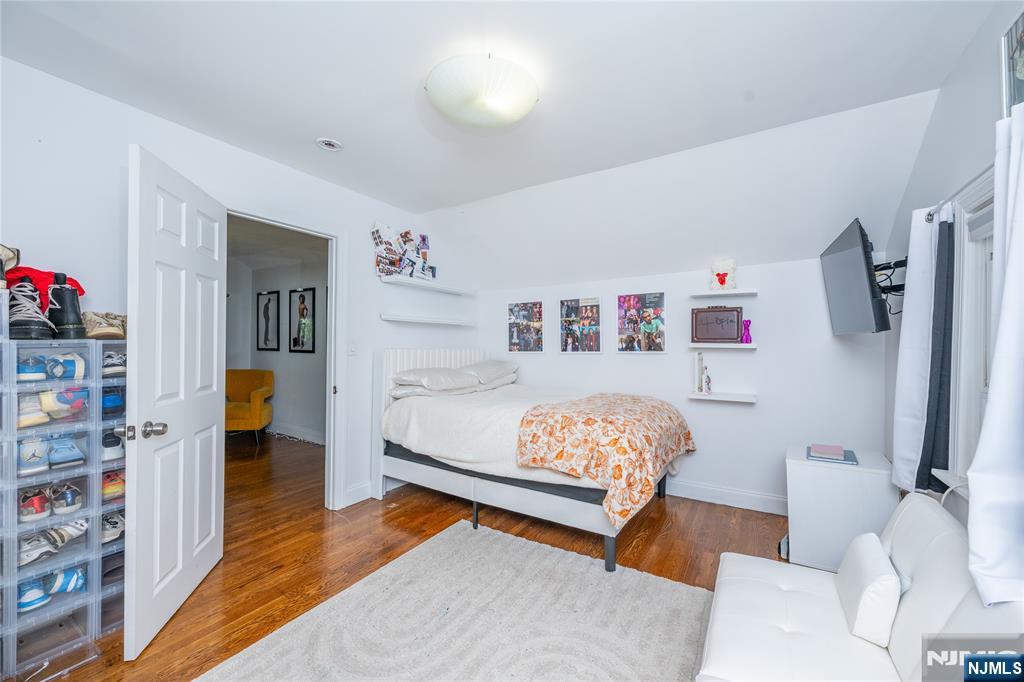 160 Mt Vernon Street Property Photo 11