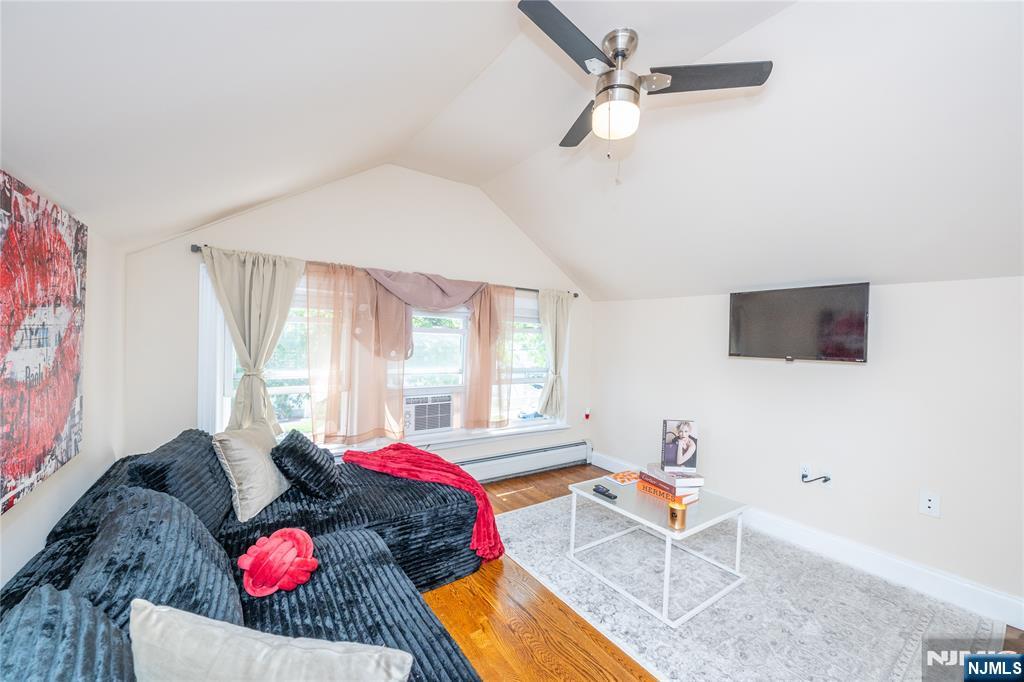 160 Mt Vernon Street Property Photo 13