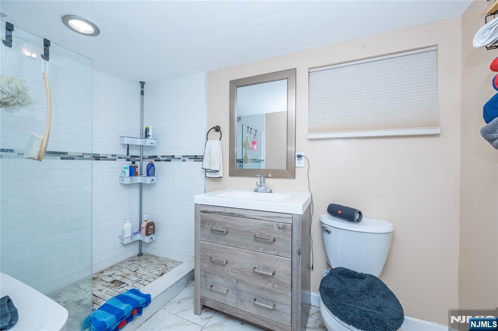 160 Mt Vernon Street Property Photo 15