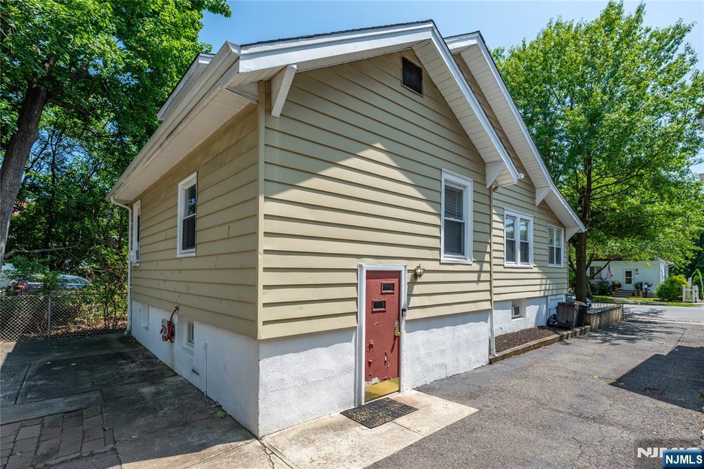 160 Mt Vernon Street Property Photo 18