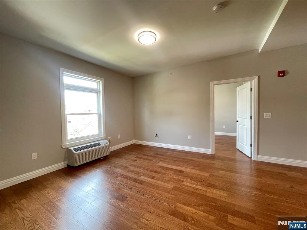 116 Essex Street 202 Property Photo 11