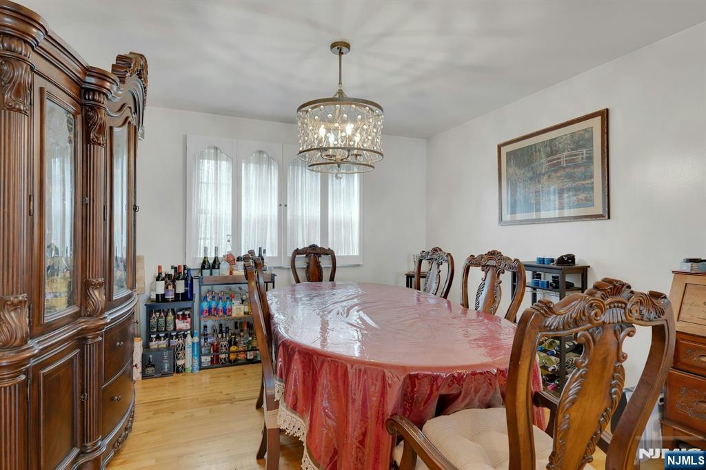 1527 10th Street Property Photo 5