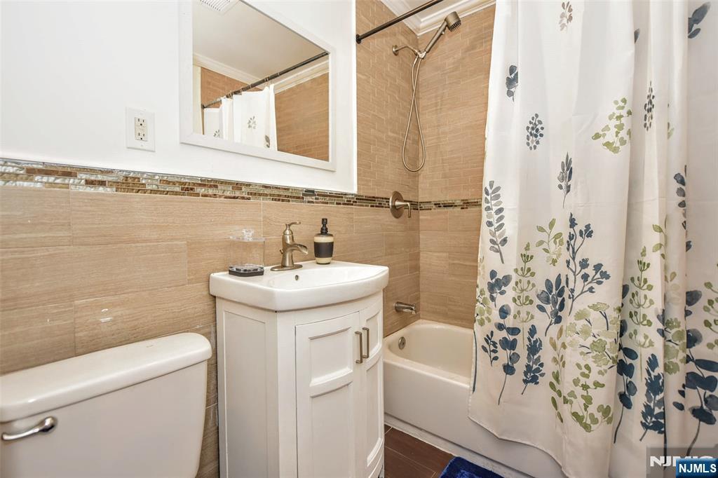 74 Ross Avenue Property Photo 17
