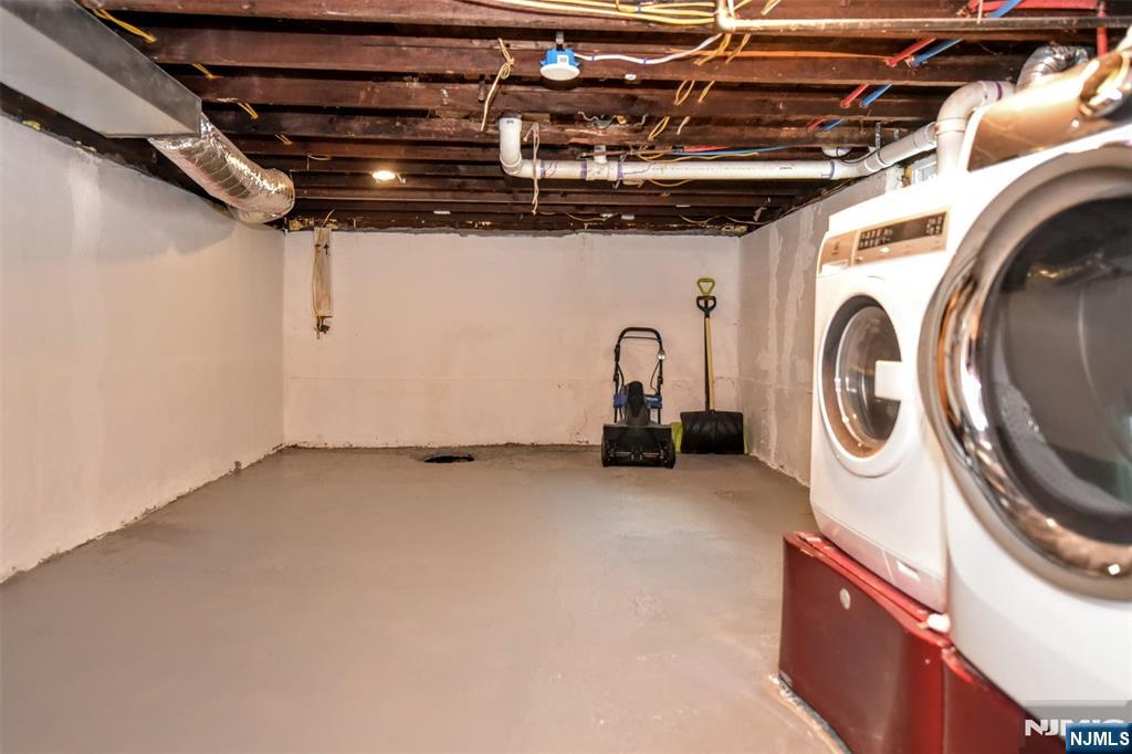 74 Ross Avenue Property Photo 28