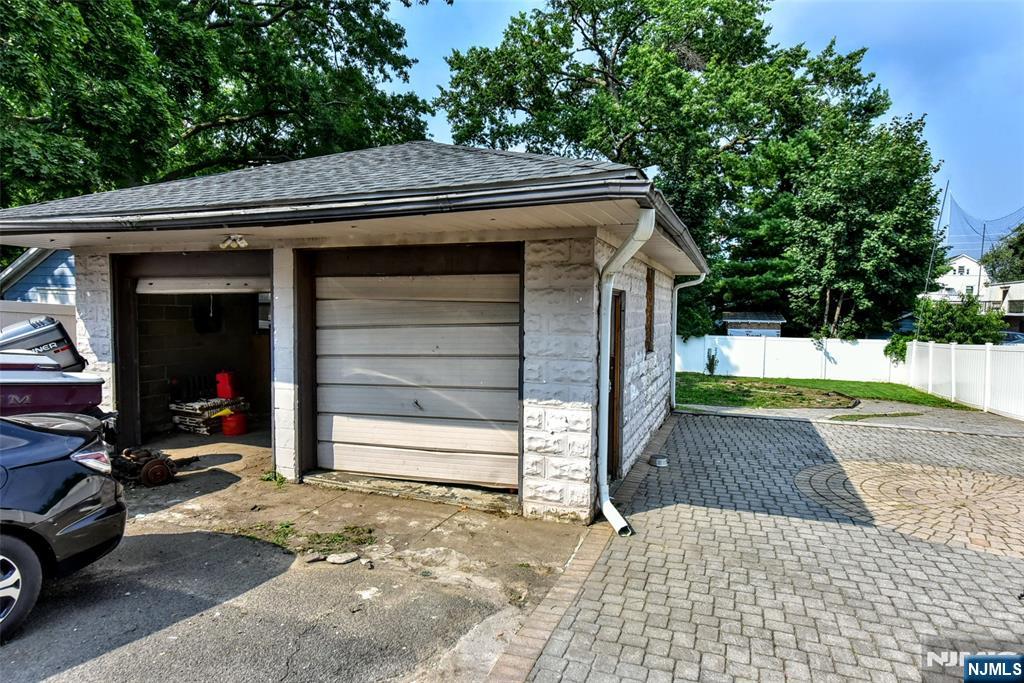74 Ross Avenue Property Photo 30