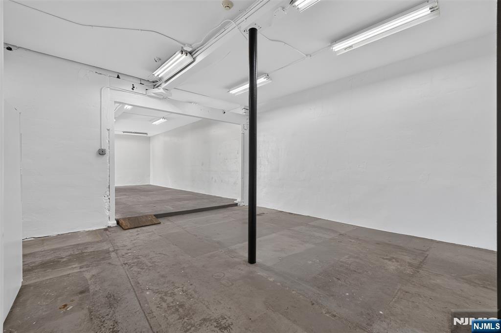 521 Valley Brook Avenue Office/ Warehou Property Photo 14