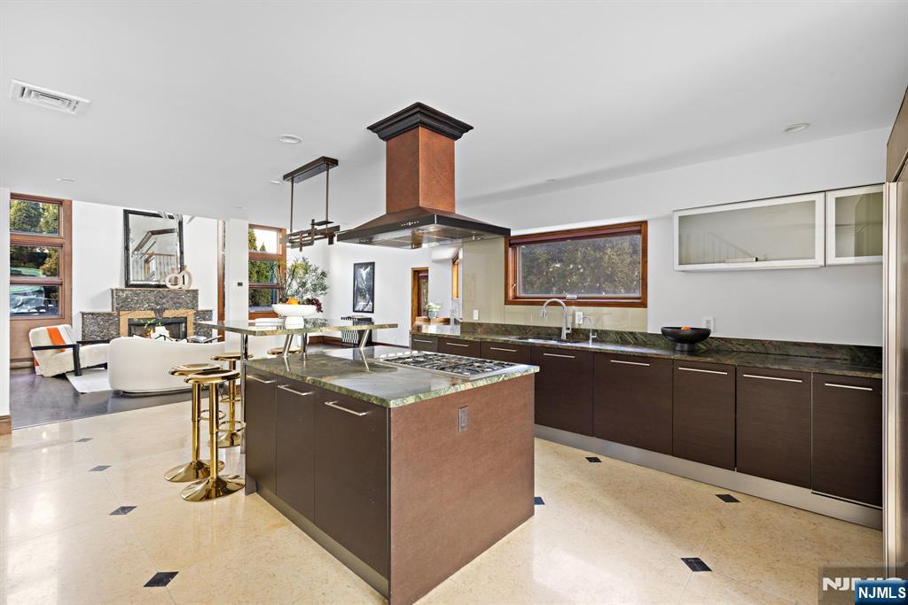1286 River Road Property Photo 4