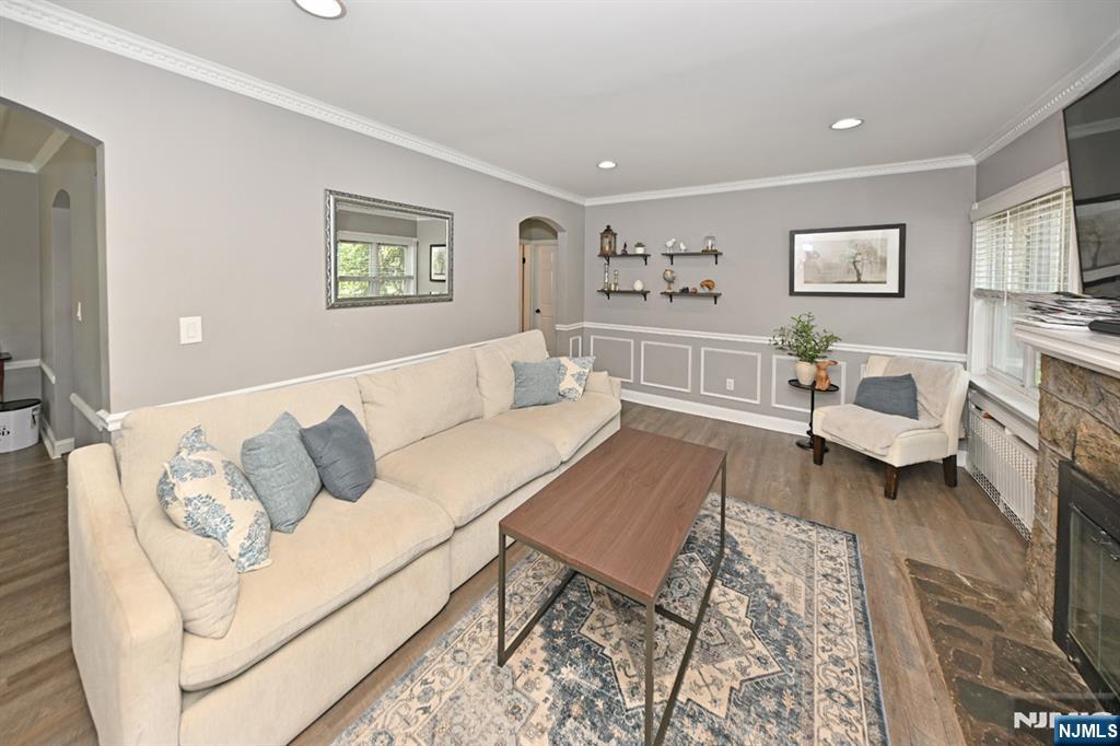 2 Youngs Place Property Photo 6