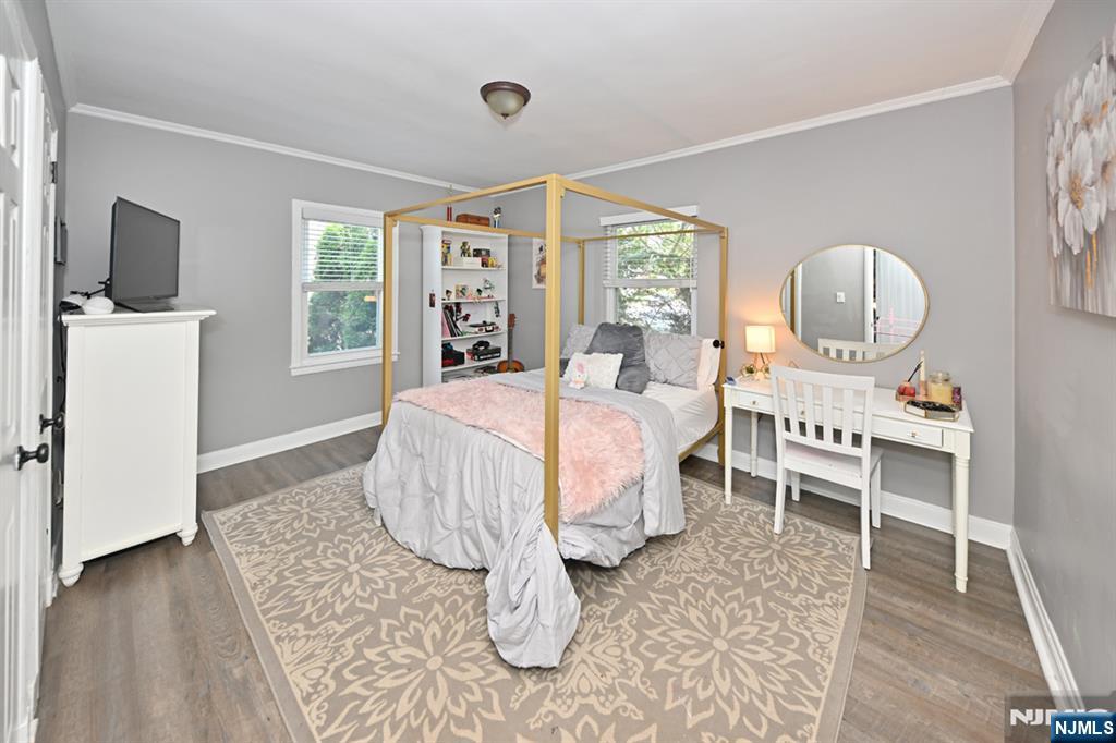 2 Youngs Place Property Photo 12