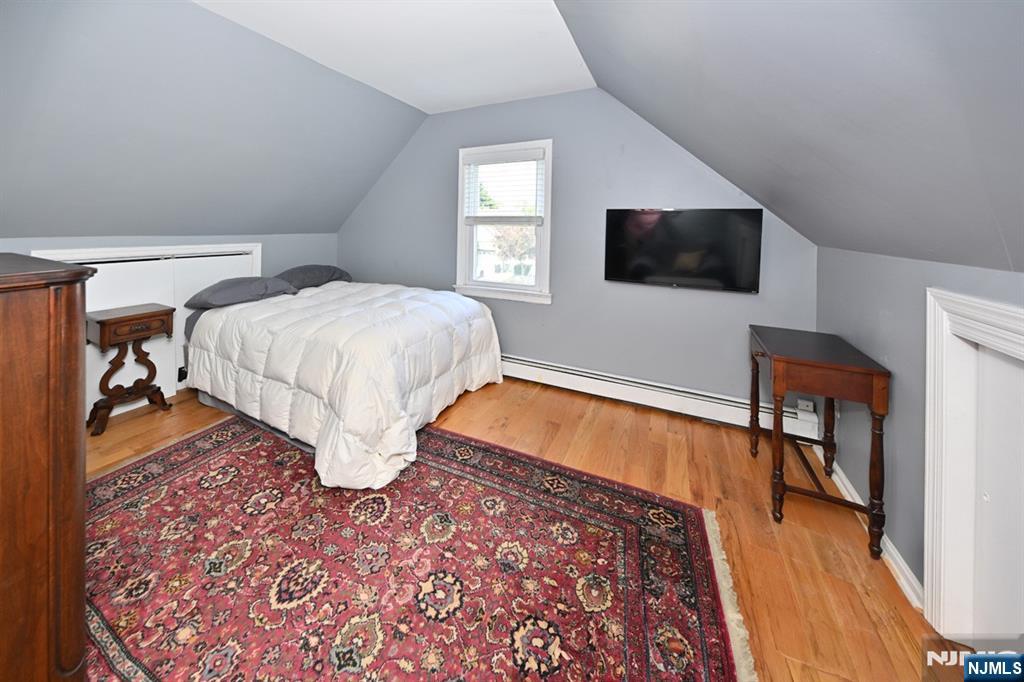 2 Youngs Place Property Photo 14