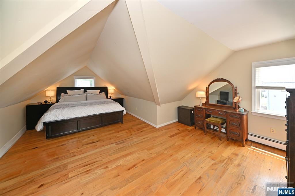 2 Youngs Place Property Photo 15