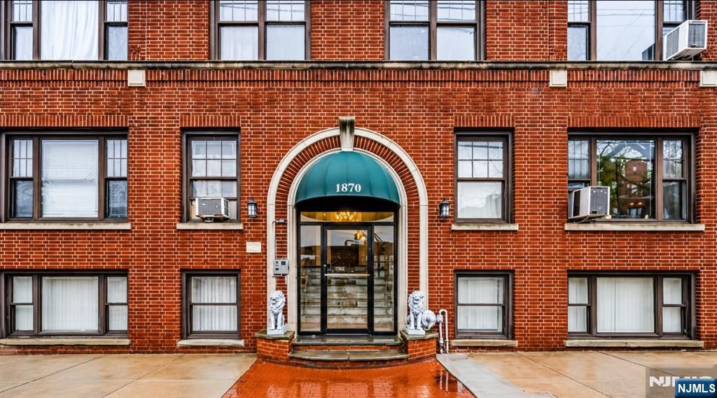 1870 John F Kennedy Boulevard 3F Property Photo 1