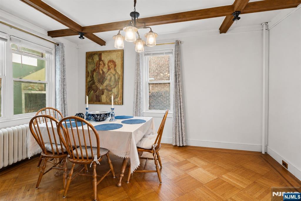 371 Park Avenue Property Photo 9
