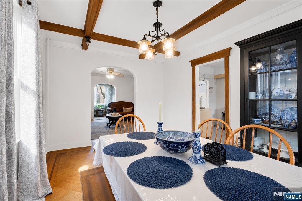 371 Park Avenue Property Photo 10