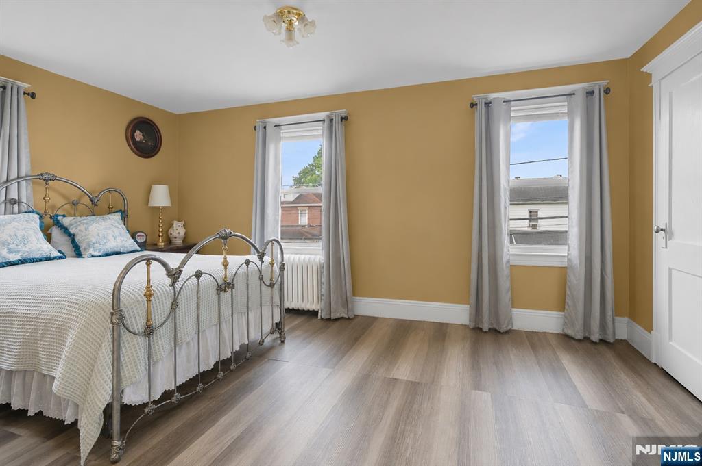 371 Park Avenue Property Photo 15