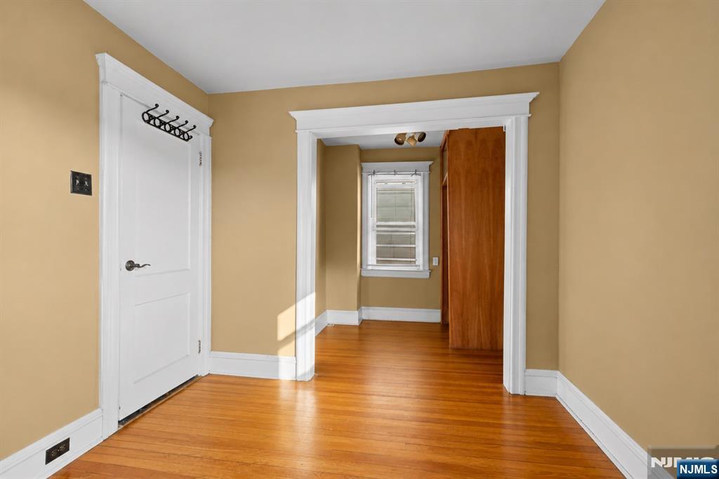 371 Park Avenue Property Photo 21
