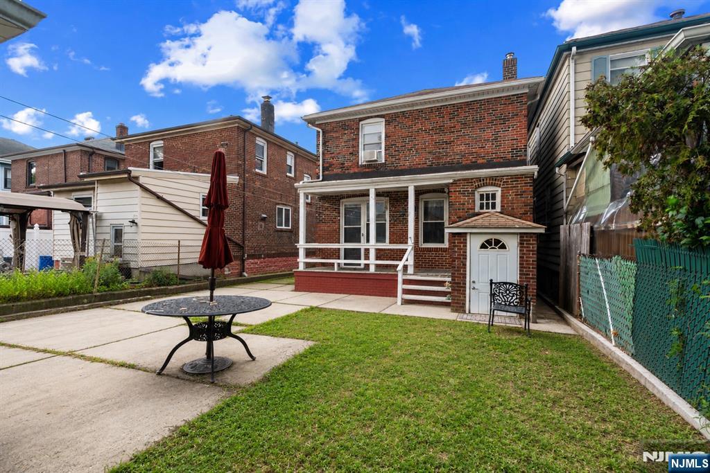 371 Park Avenue Property Photo 36