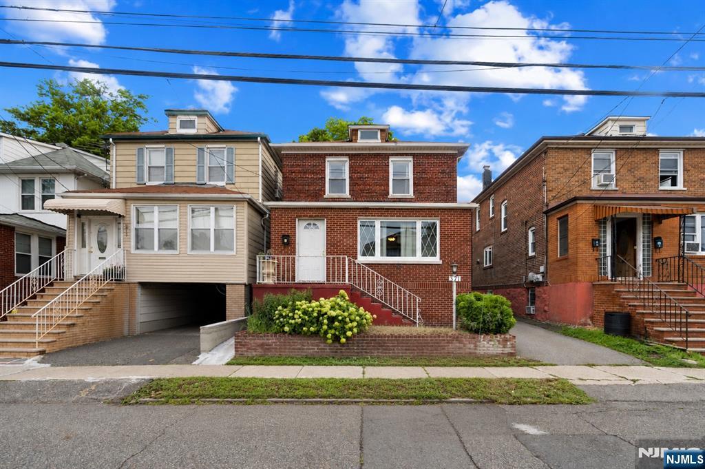 371 Park Avenue Property Photo 40