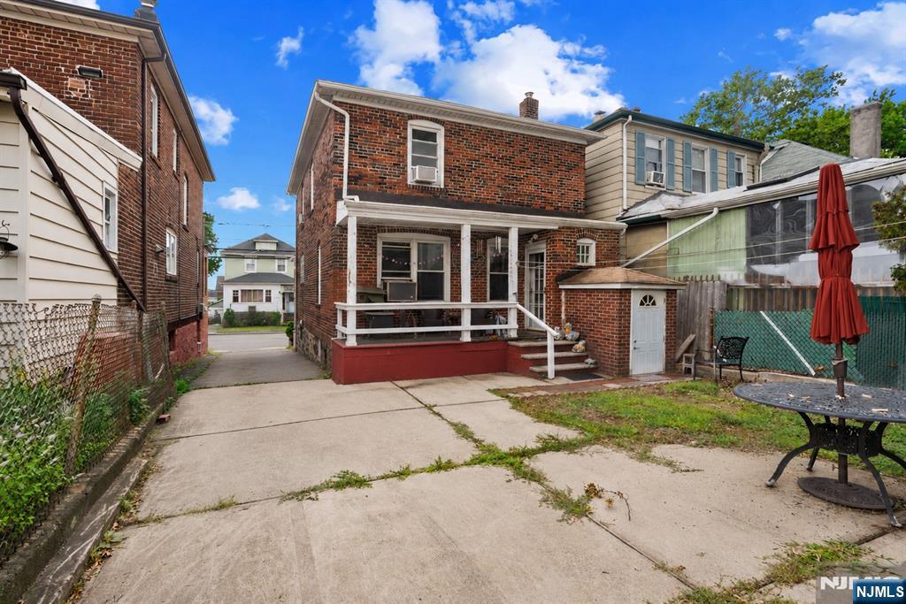 371 Park Avenue Property Photo 41