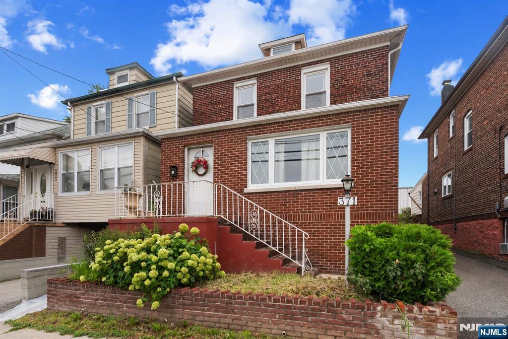 371 Park Avenue Property Photo 44